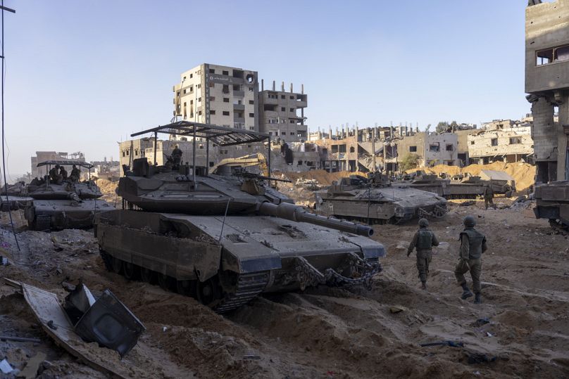 Izraeli tankok a Gázai övezetben november 8-án