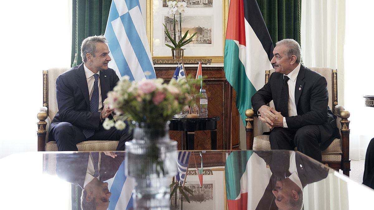 Ο Έλληνας πρωθυπουργός και ο Παλαιστίνιος ομόλογός του στο Παρίσι