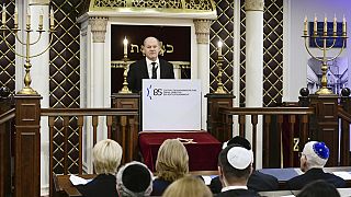 Scholz sprach vor dem Zentralrat der Juden und zahlreichen hochrangigen Politiker:innen.