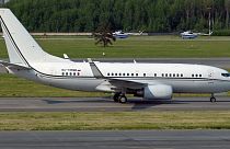 Vue de l'avion privé Boeing 737-700 BBJ (numéro d'avion RA-73890) sur le tarmac de l'aéroport international de Pulkovo à Saint-Pétersbourg, Russie, le 14 juin 2023.