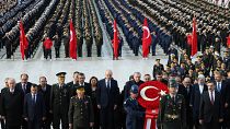 Cumhurbaşkanı Erdoğan ve devlet erkanı Anıtkabir'deki törene katıldı