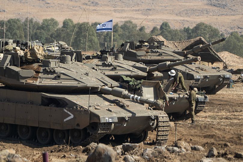 دبابات ميركافا الإسرائيلية قرب الحدود اللبنانية. 2023/10/14