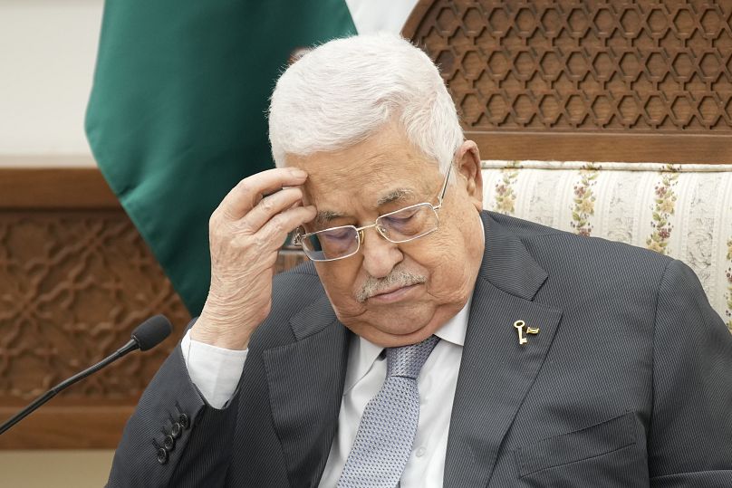 رئيس السلطة الوطنية الفلسطينية محمود عباس