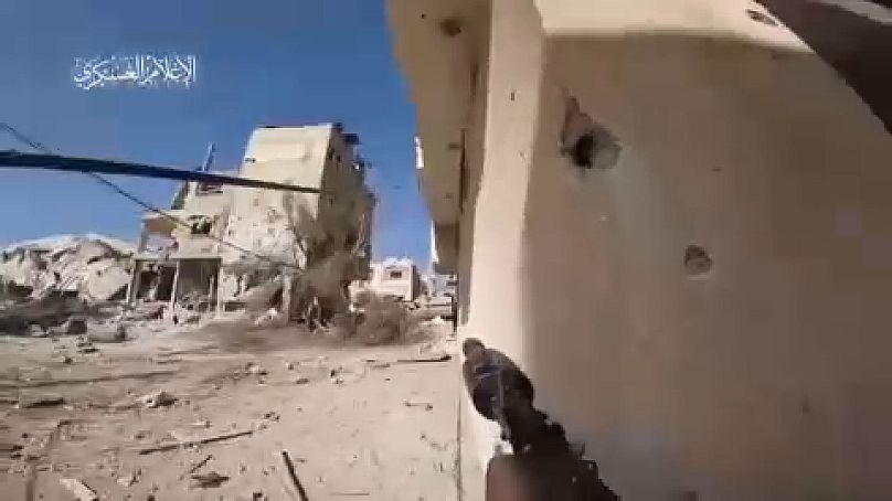 Un fermo immagino del video diffuso da Hamas sulla battaglia a Gaza City.