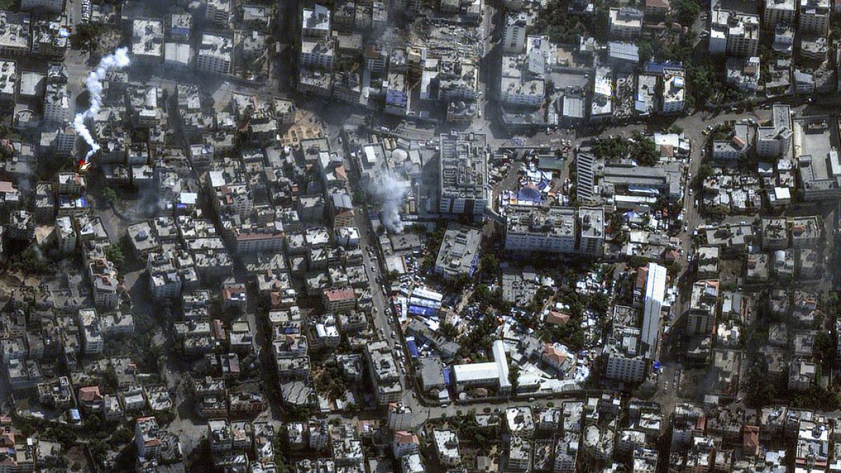 İsrail ordusunun askeri operasyon düzenlediği Şifa Hastanesi'nin uydu görüntüsü