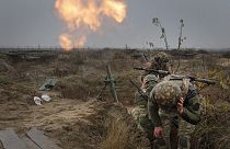 Des soldats de la Garde nationale ukrainienne s'entraînant au combat sur un terrain d'entraînement militaire dans le nord de l'Ukraine, 8/11/2023