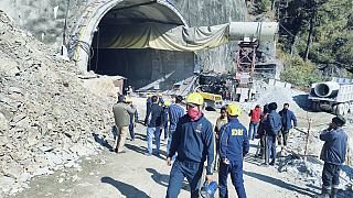 Κατάρρευση τούνελ στην Ινδία