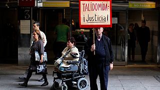 İspanya'da Talidomid faciasının kurbanları için adalet talep eden protestocular / Arşiv