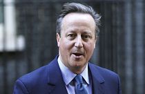 A volt kormányfő, leendő külügyminiszter távozóban a Downing Streetről