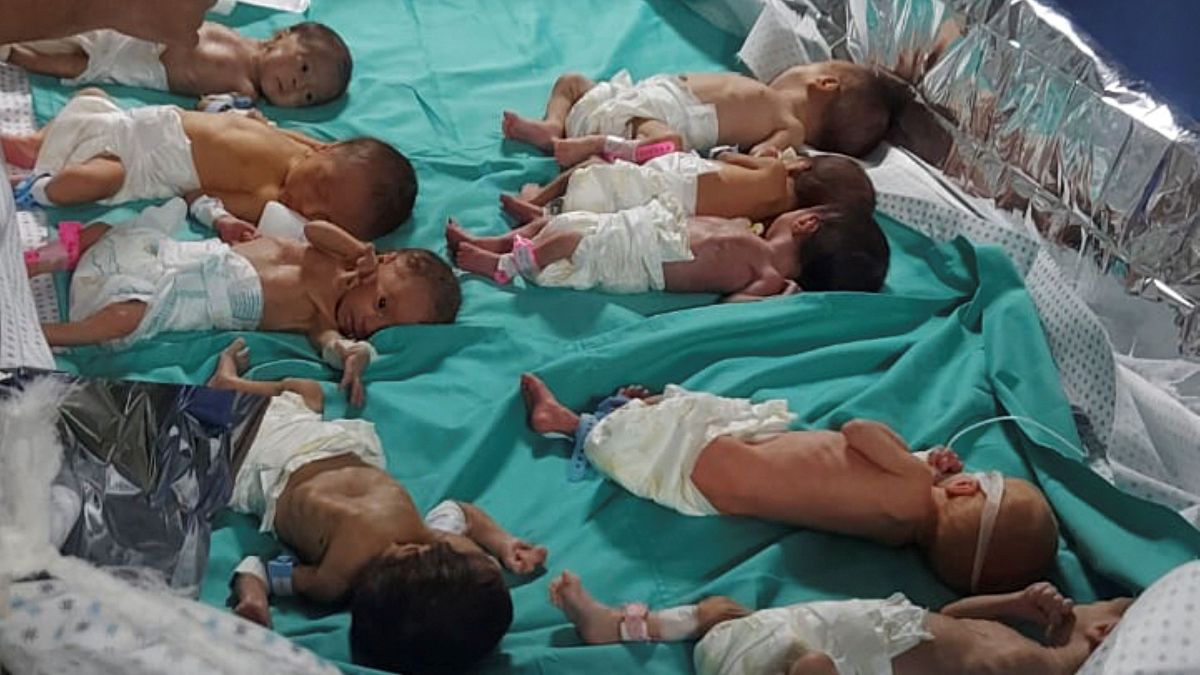 أطفال حديثي الولادة في مستشفى الشفاء في غزة