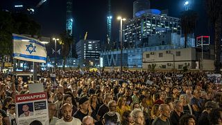Tel Aviv-i tüntetés a túszok hazahozataláért