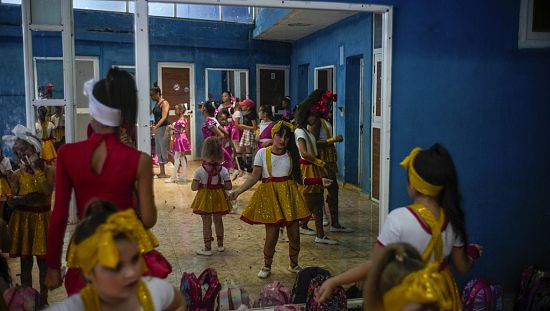 In Brazil, Carnival back in full swing – DW – 02/22/2023