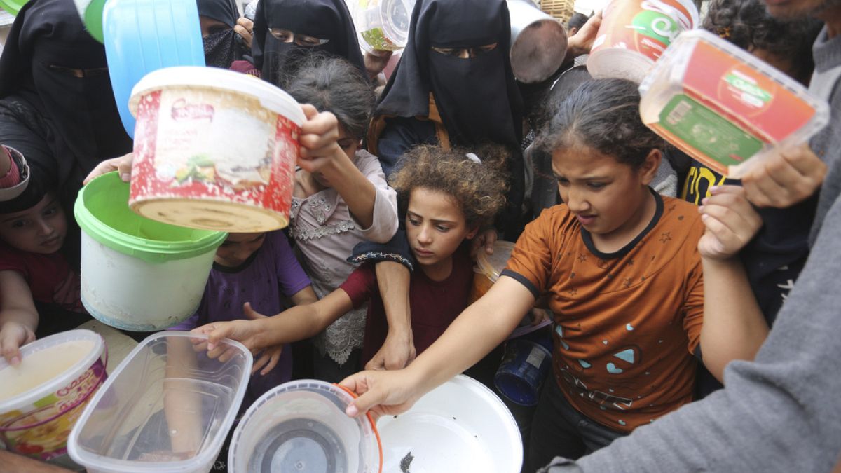 Une distribution de nourriture à Rafah, dans la bande de Gaza.
