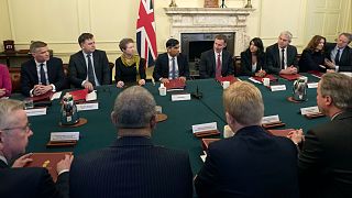 رئيس الوزراء البريطاني ريشي سوناك يتحدث أثناء عقد اجتماع لمجلس الوزراء داخل 10 داونينج ستريت في لندن، الثلاثاء 14 نوفمبر 2023.