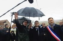 Президент Франции Эммануэль Макрон в пострадавшем от урагана Па-де-Кале