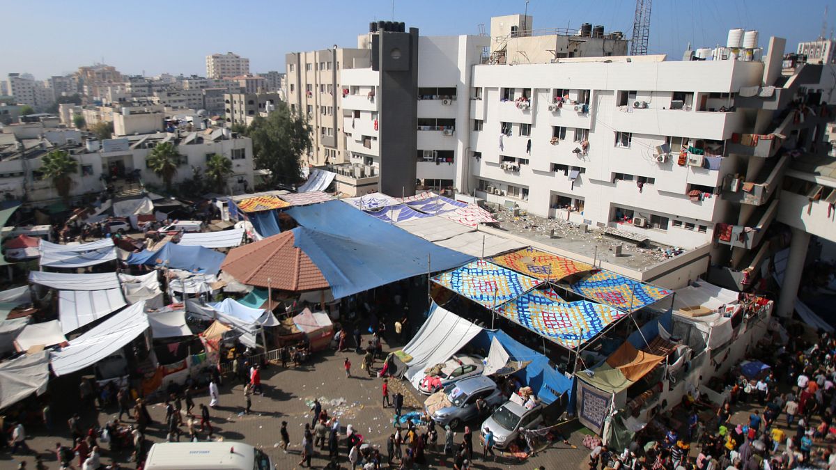 İsrail güçleri, Gazze'deki Şifa tıp merkezine yönelik operasyon başlattığını duyurdu