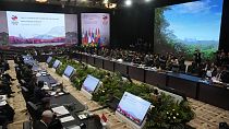 وزراء وأعضاء المندوبين يحضرون الجلسة الافتتاحية لاجتماع وزراء دفاع رابطة دول جنوب شرق آسيا (آسيان) في جاكرتا، إندونيسيا، 15 نوفمبر 2023.
