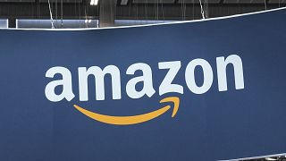  Логото на Amazon се вижда на 15 юни 2023 година на ревюто на Vivatech в Париж. 