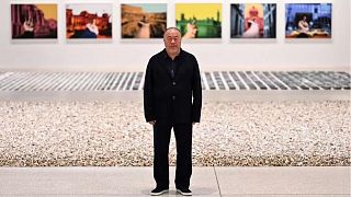  Изложбата на Ai Weiwei в Лондон 'ефективно отменена' заради обява в обществените медии в Израел 