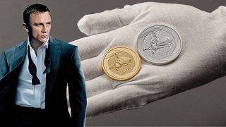  Кралският монетен двор разкрива монети в чест на шестте десетилетия на Джеймс Бонд 
