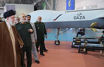Ayatollah Ali Chamenei im Luft- und Raumfahrtzentrum der Revolutionsgarden in Teheran.
