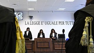 İtalya'nın Kalabriya bölgesinde görülen mafya davasında yargıçlar, 207 kişiye toplam 2100 yıl hapis cezası verdi