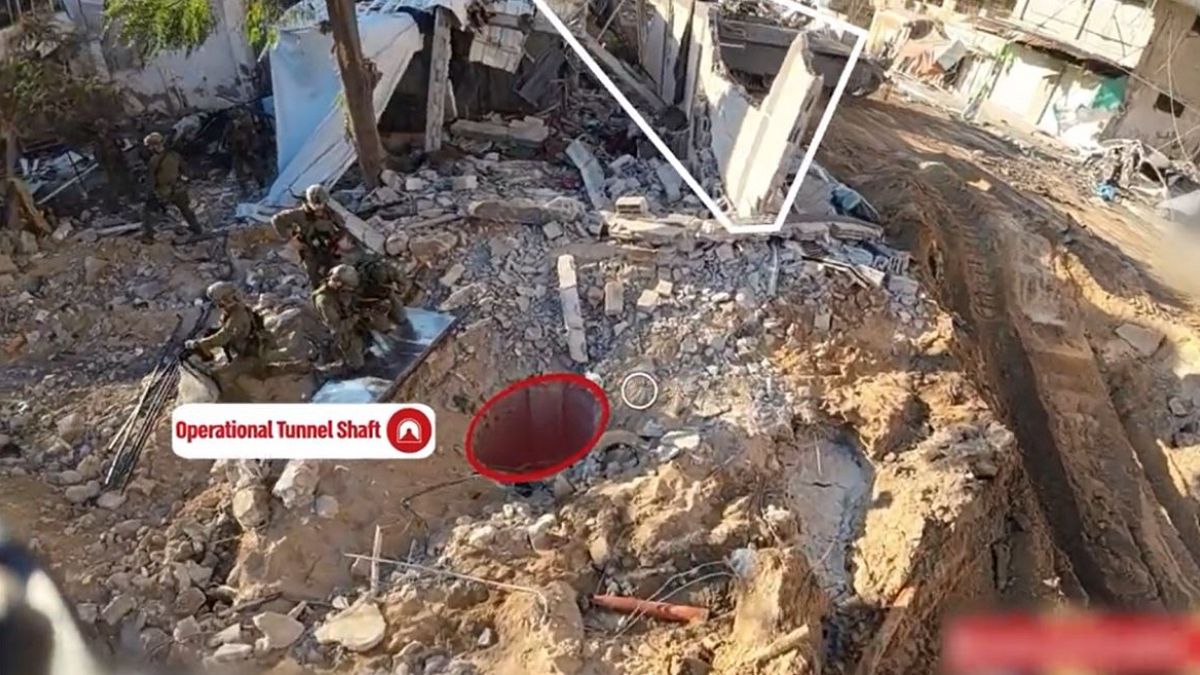 Képkocka az IDF videójából: alagút-lejárat as as-Sífa kórháznál