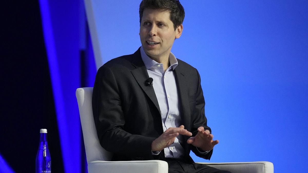 Sam Altman, Consejero Delegado de Open AI, participa en un debate titulado "Charting the Path Forward: El futuro de la inteligencia artificial" durante el Foro de Cooperación Económica Asia-Pacífico.