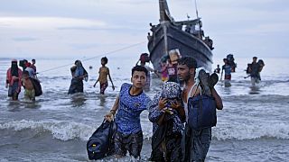 Rohingyák hajója parot ér Indonéziában