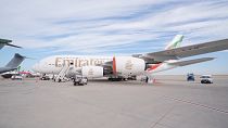 A companhia aérea Emirates  vai expandir a sua rede com centenas de novos aviões