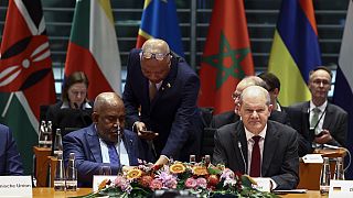El canciller alemán interviene en la cumbre "Compact with Africa" en Berlín