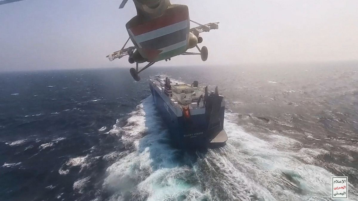 Yemen açıklarında, Kızıldeniz'de İsrailli bir iş insanına ait olduğu belirtilen Galaxy Leader isimli gemiye 19 Kasım'da el konuldu
