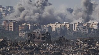 Израильская армия расширяет наступление в секторе Газа на 46-й день войны