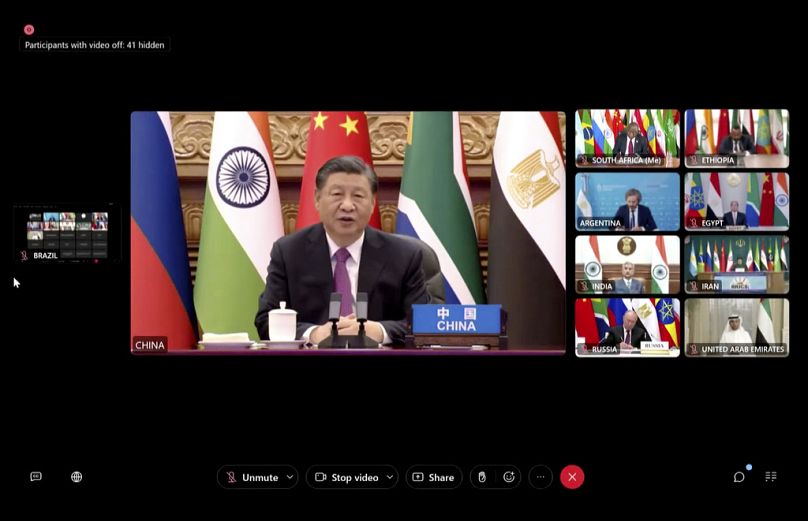 BRICS sanal zirvesinde konuşan Çin Devlet Başkanı Şİ Cinping