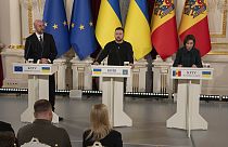 Le président ukrainien Volodymyr Zelensky a reçu son homologue moldave Maïa Sandu et le président du Conseil européen Charles Michel, le 21.11.2023.