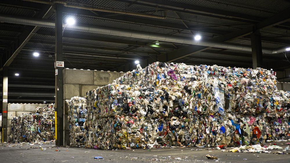 MEPs back drastic cut in packaging waste but NGOs say law watered down