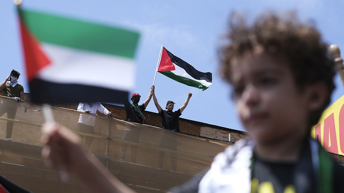 فلسطينيون يتظاهرون أمام القنصلية الإسرائيلية في لوس أنجلس - أرشيف