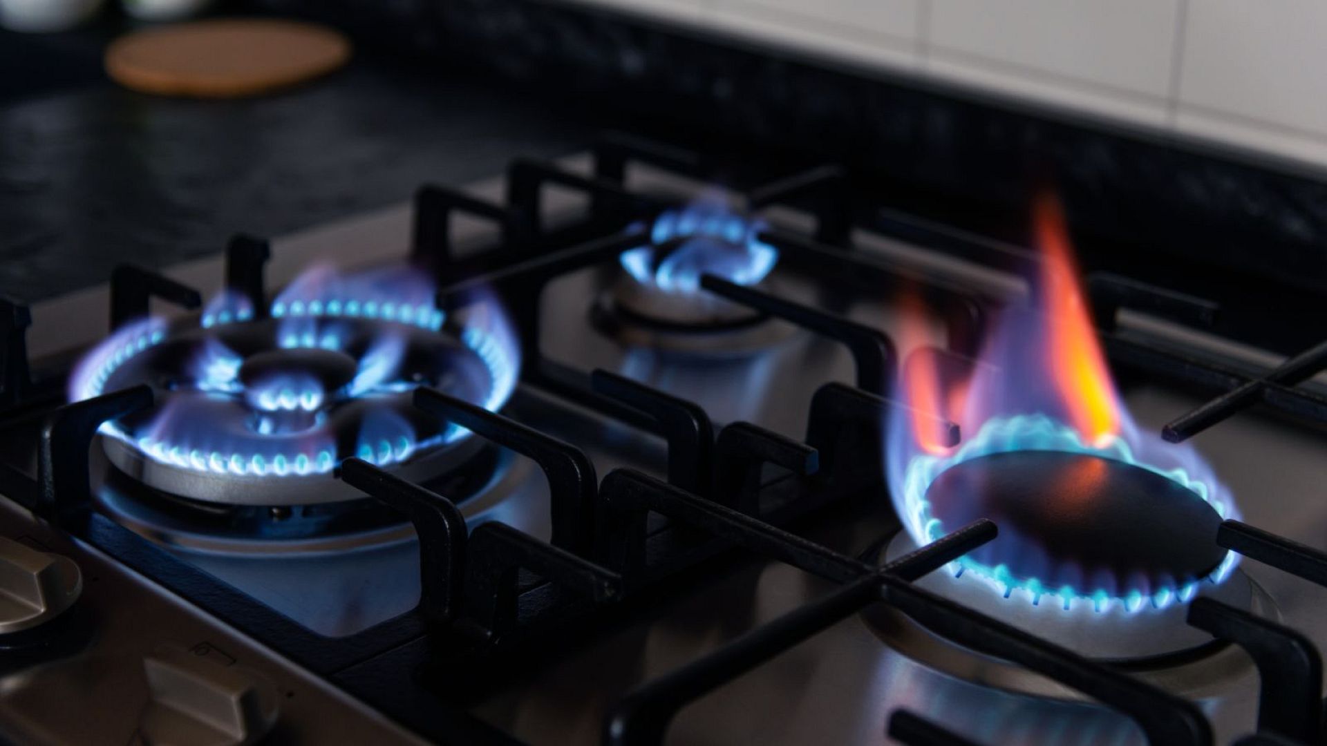 This English city is banning gas stoves in new homes. Here’s why Euronews