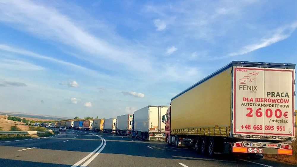 „Непоносимо“: Шофьорите на камиони и околната среда плащат цената на мръсния въздух на българо-румънската граница