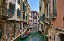 В 2024 году Венеция введет налог на туристов в пиковые выходные дни.