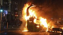 Ausschreitung in Dublin nach Messerattacke. 