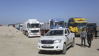 Camion umanitari all'ingresso nella Striscia di Gaza. (Valico di frontiera di Rafa, 24.11.2023)