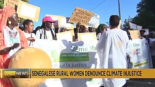 Sénégal : des villageoises manifestent contre l'injustice climatique