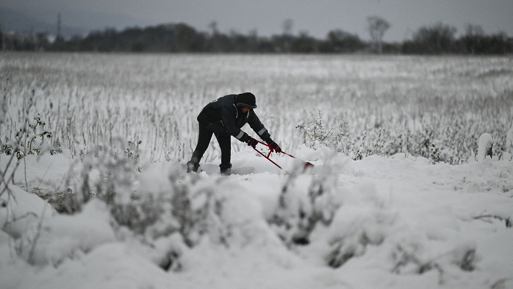 Heavy snowfall in Romania, Bulgaria, and Moldova leaves 1 person dead and many without electricity thumbnail