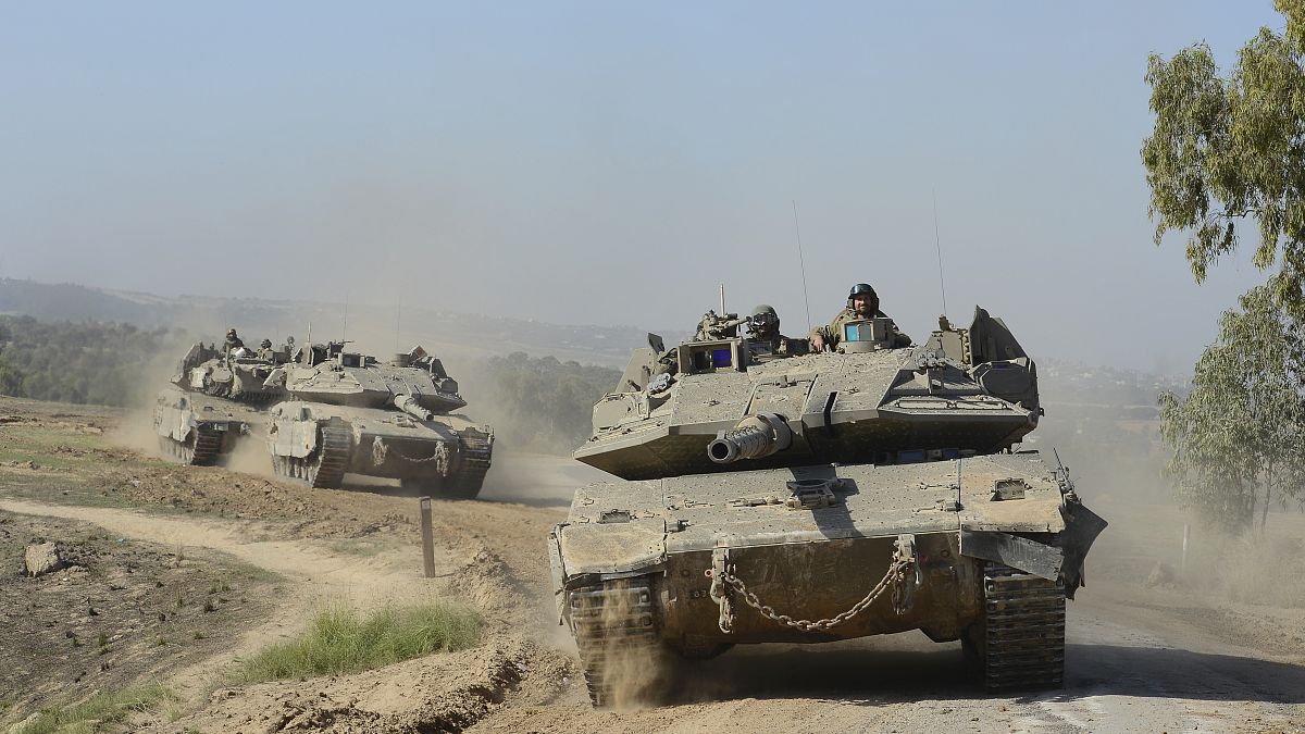 #دبابات الجيش الإسرائيلي  بالقرب من شمال غزة بعد مغادرة القطاع. 2023/11/24
