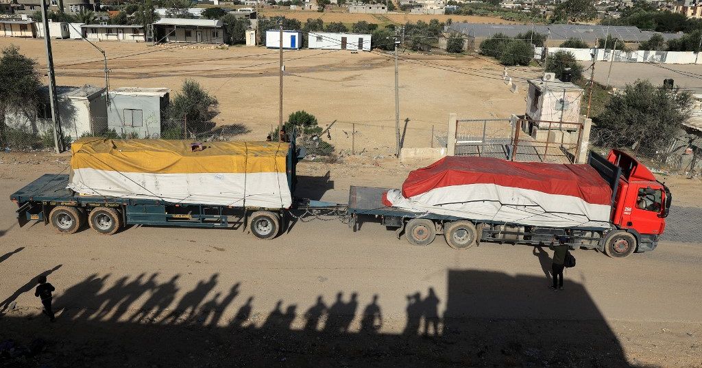 Israel-Hamas war: more aid trucks enter Gaza