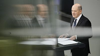 Bundeskanzler Olaf Scholz bei der Regierungserklärung im Bundestag
