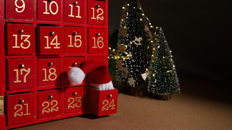 Did you get some funny sex toys in your Advent calendar today? 🍑🍆