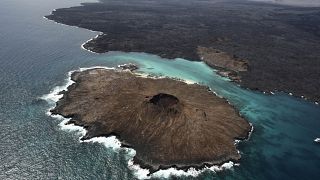 Eine Luftaufnahme der Insel Sombrero Chino, Galapagosinseln, Ecuador.