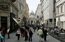 Compradores en Austria (foto de archivo)